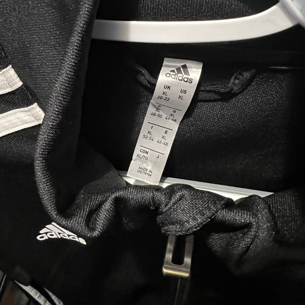 New adidas’s track jacket - Picture 2 of 2